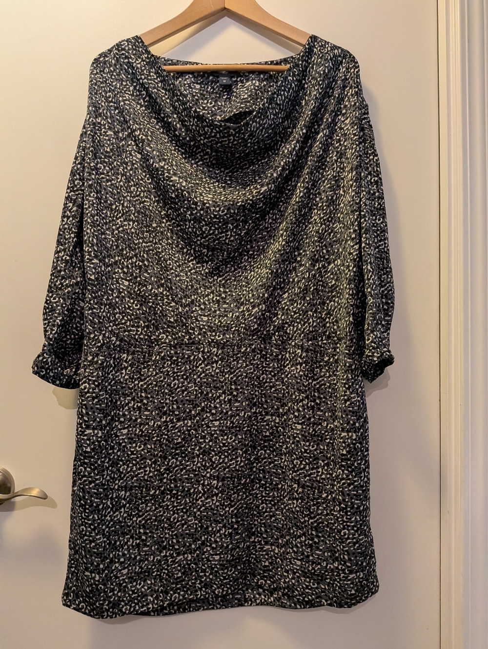 Vintage Gap Women's Blue, Black & White Printed Cowl Neck Dress